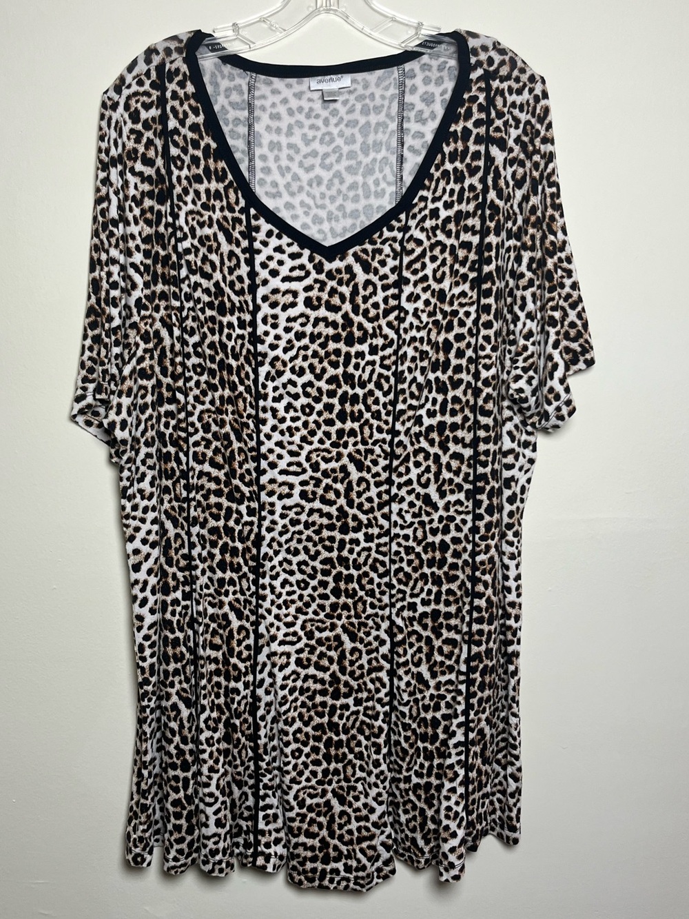 Avenue Leopard Print V-Neck Women's Dress Size 22/24
